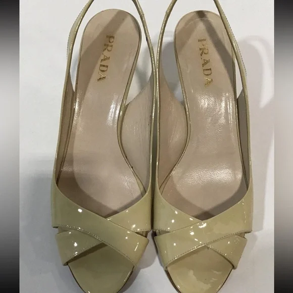 Women’s Prada Beige Patent Leather Peep Toe Sling Back Heels Size 38.5 - Picture 1 of 5